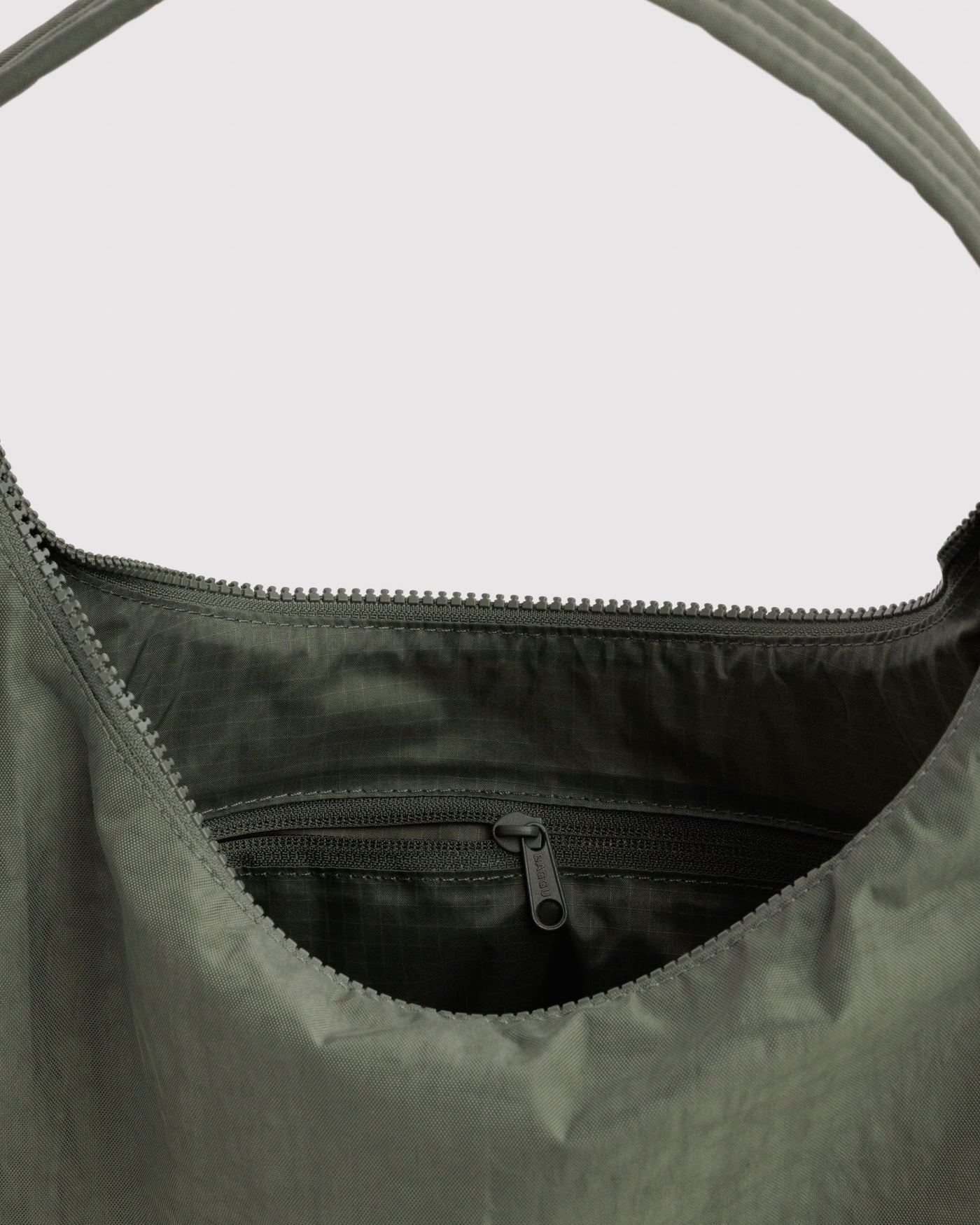 Nylon Shoulder Bag J9