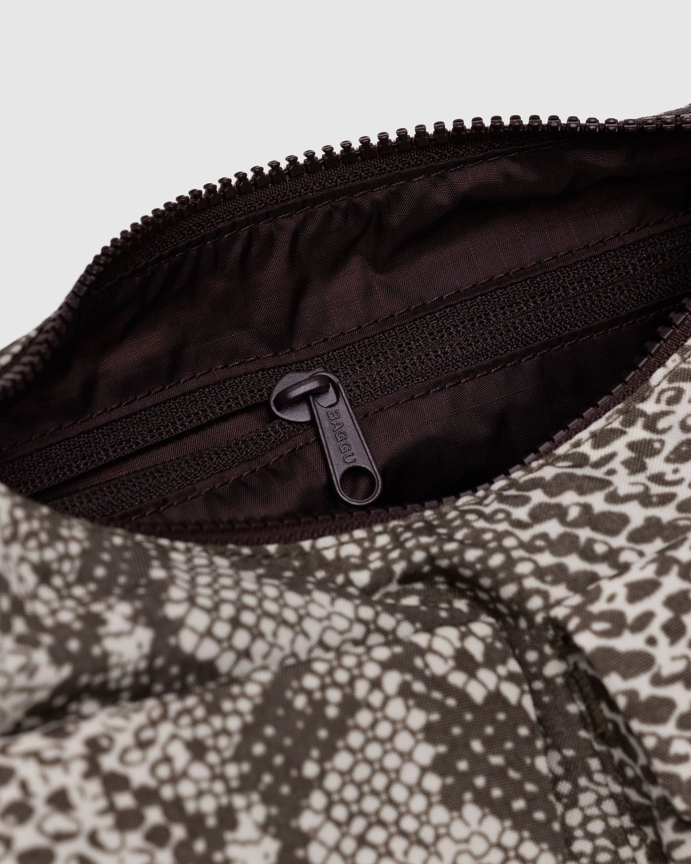 Cargo Shoulder Bag J0