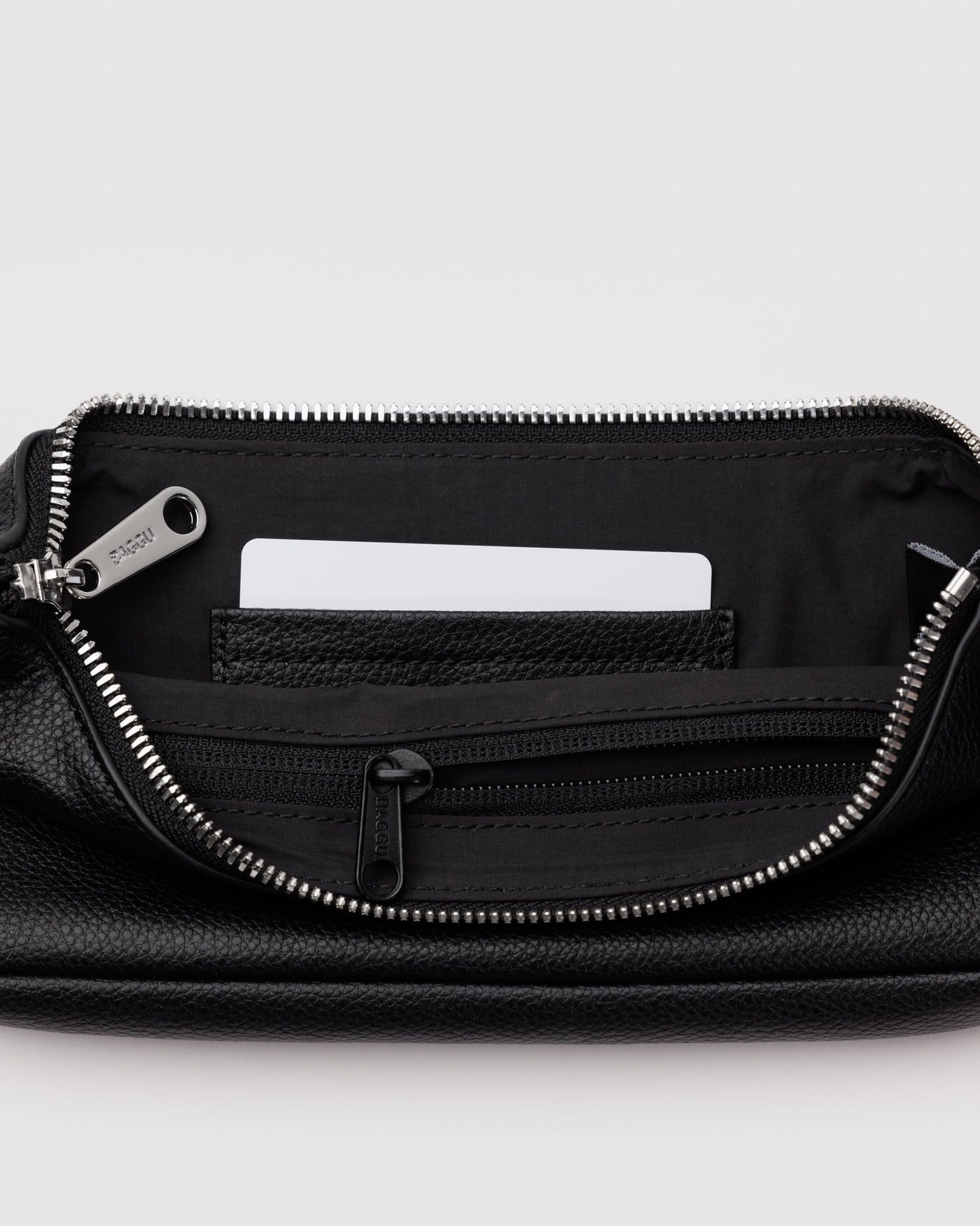 Recycled Leather Pochette Q0
