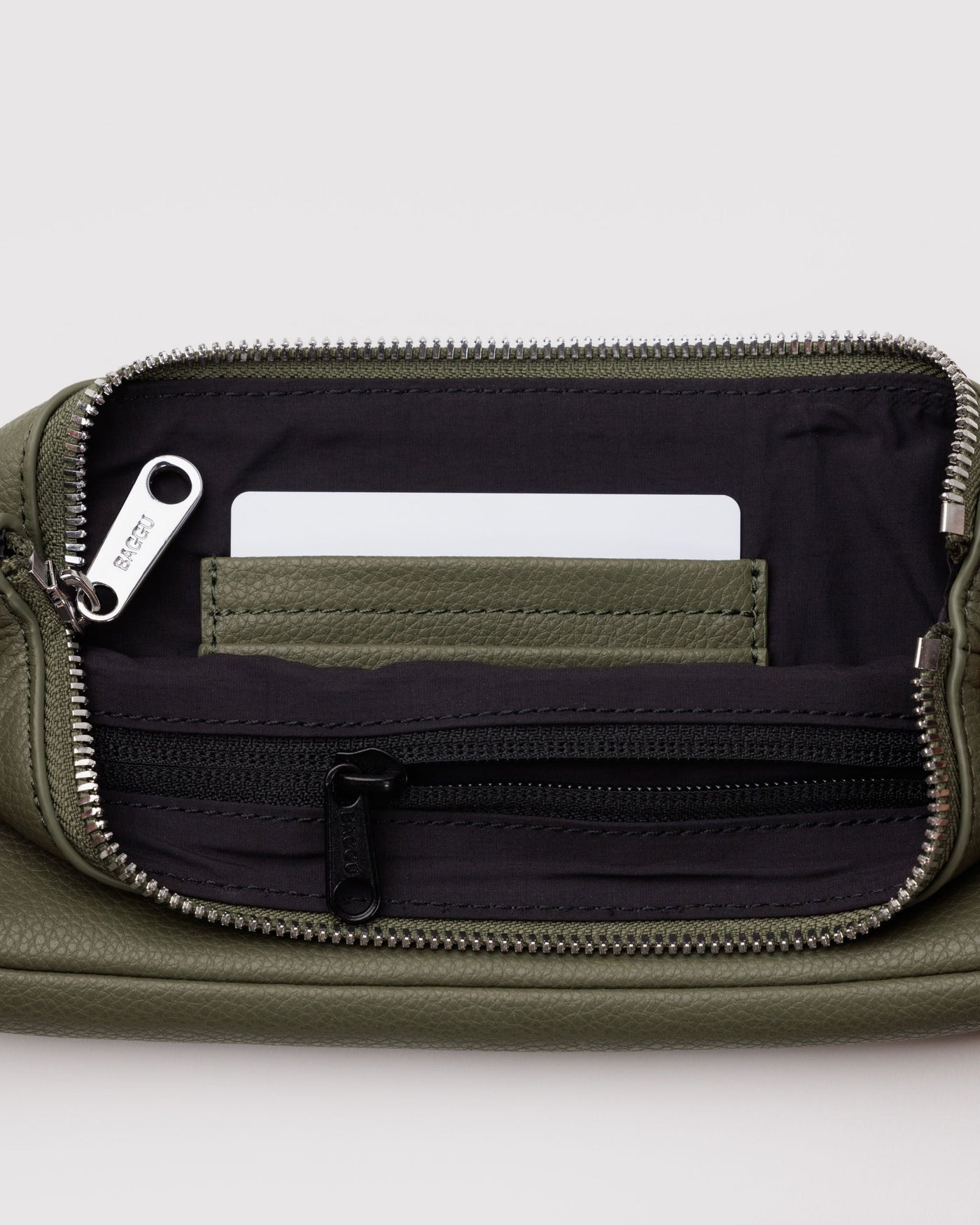 Recycled Leather Pochette Q0