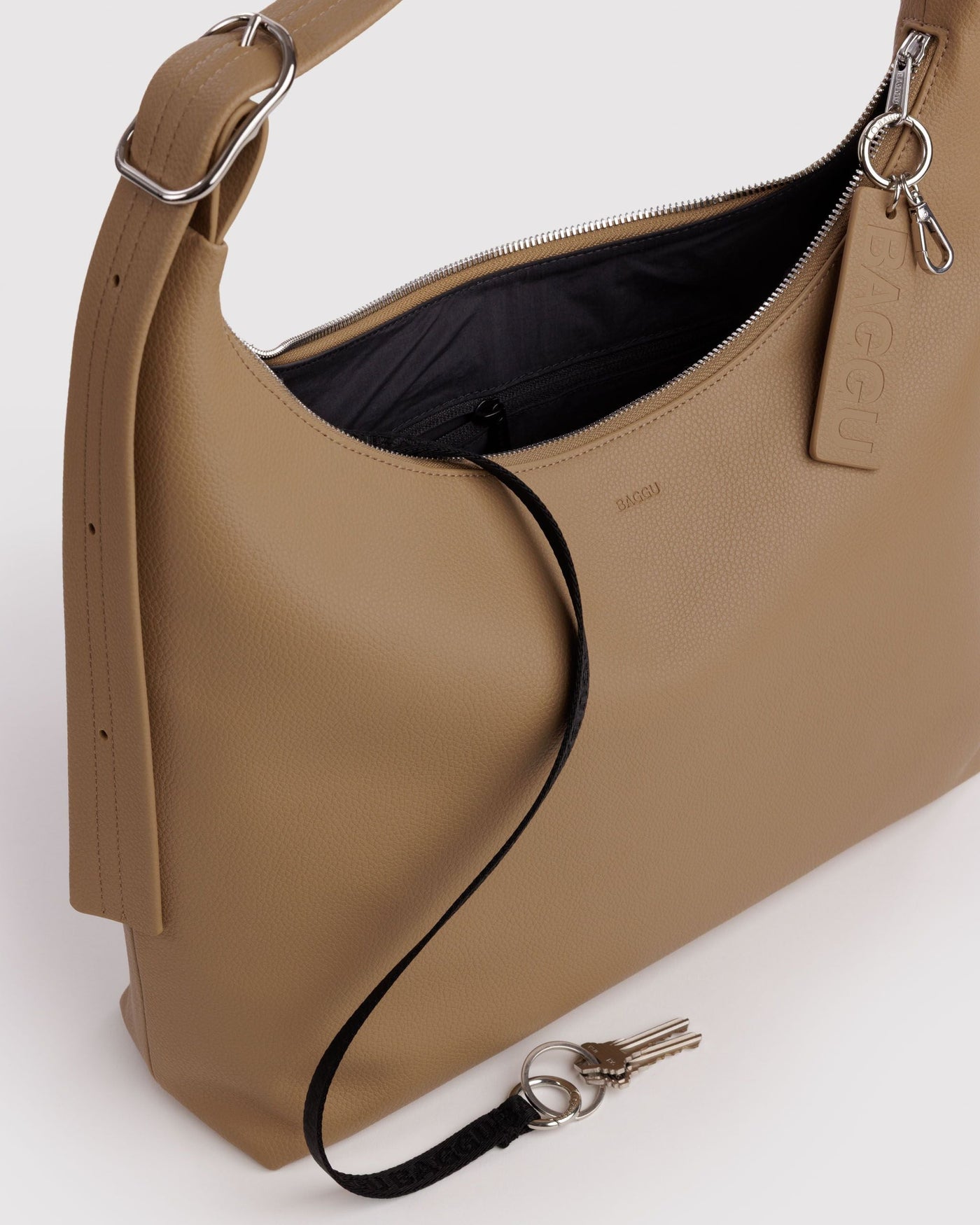 Recycled Leather Shoulder Bag D9