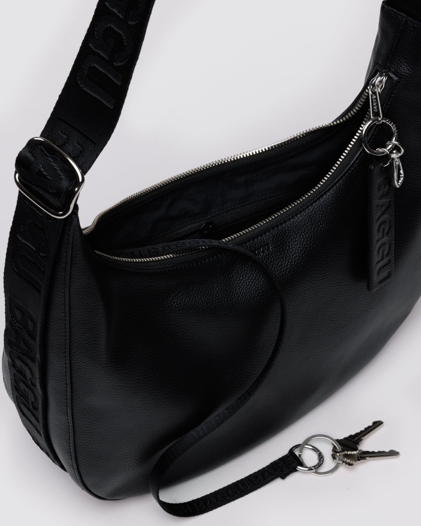 Medium Recycled Leather Crescent Bag Q9