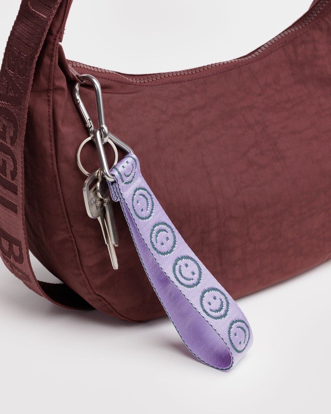 Logo Keychain O8